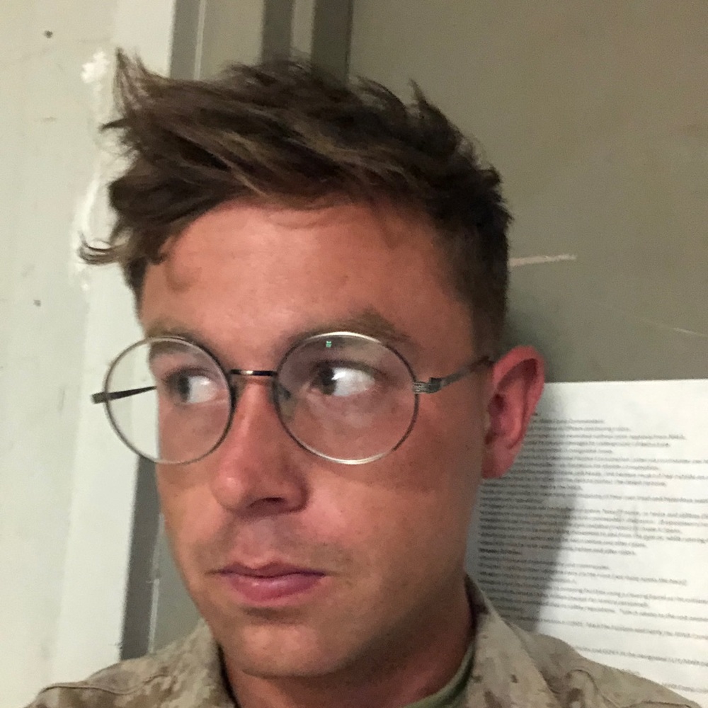 Meet your Posher, Dominic